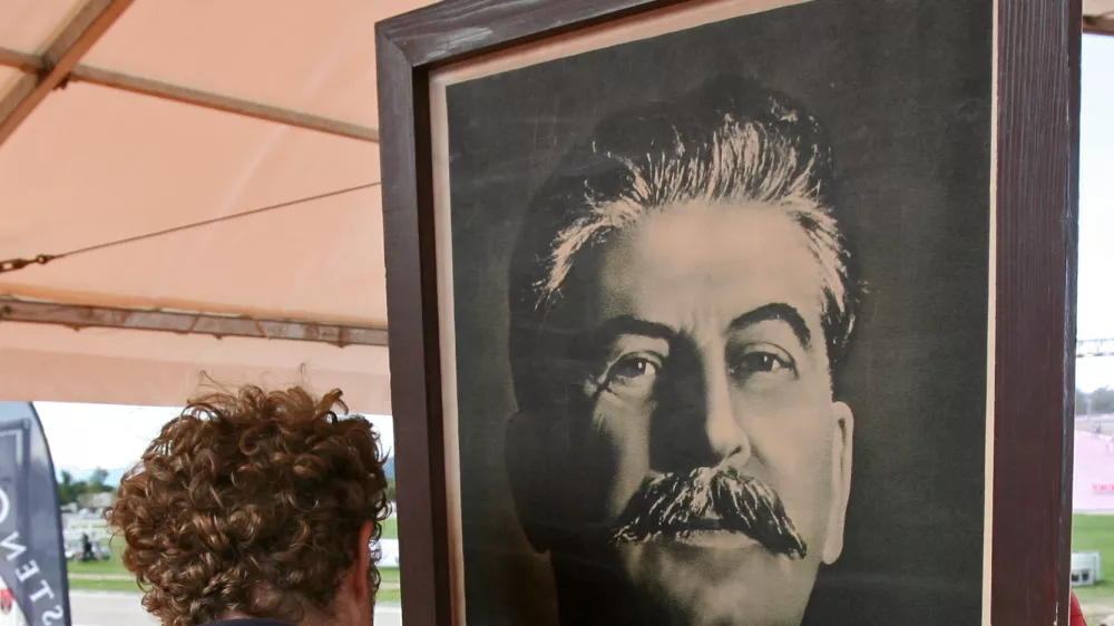 ﻿- slika - portret Josif Visarijonovič Stalin - ruski boljševiški revolucionar in drugi voditelj Sovjetske zveze gruzinskega rodu//FOTO: Tomaž Skale