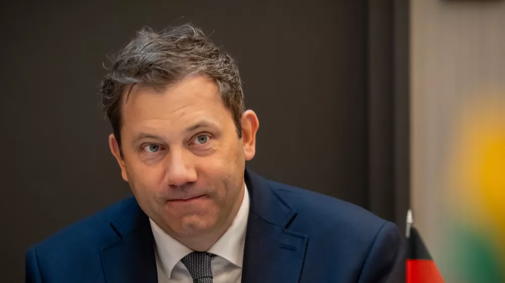 29 July 2025, Lithuania, Vilnius: Lars Klingbeil (R), German Minister of Finance and Vice-Chancellor, attends a meeting with his Baltic counterparts in Lithuania. Photo: Michael Kappeler/dpa