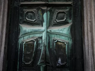 - 04.07.2022 - Križevniška cerkev / Cerkev Marije Pomočnice, baročna cerkev v ljubljanskih Križankah, Trg francoske revolucije v Ljubljani //FOTO: Luka Cjuha