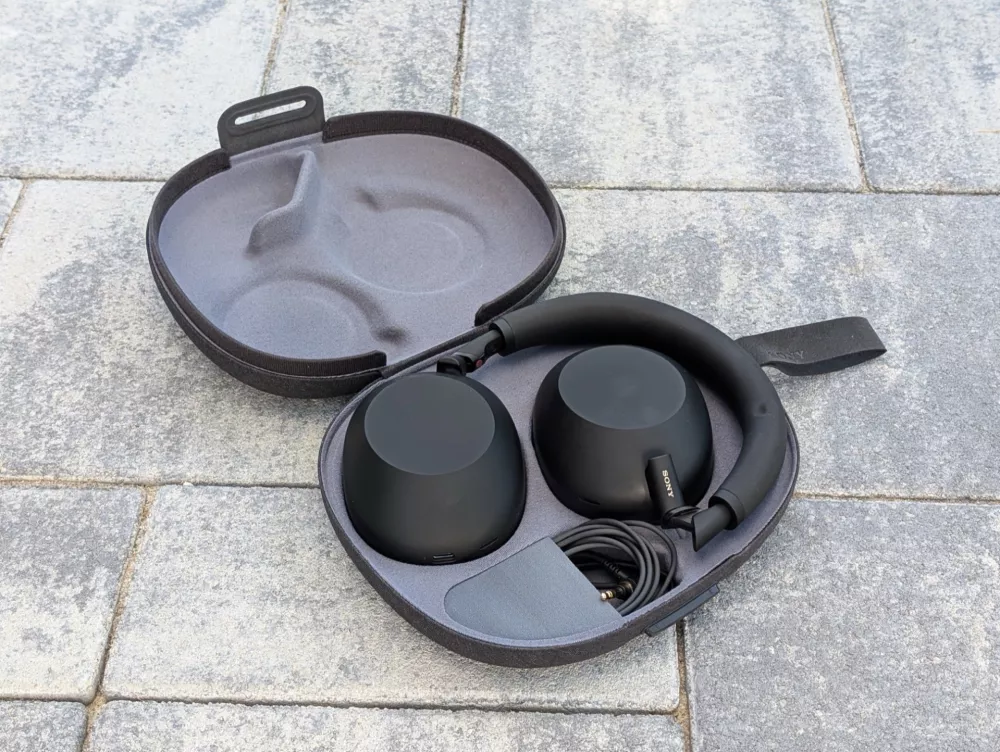 Slušalke Sony wh-1000xm6.