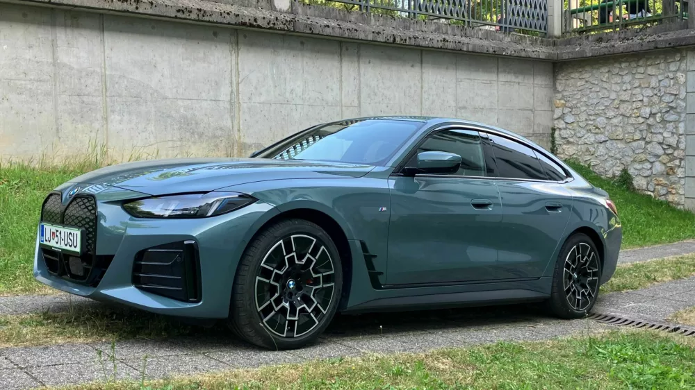 Odličnjak, ki obvlada vse, česar se loti. Stane zajetnih 60.050 evrov