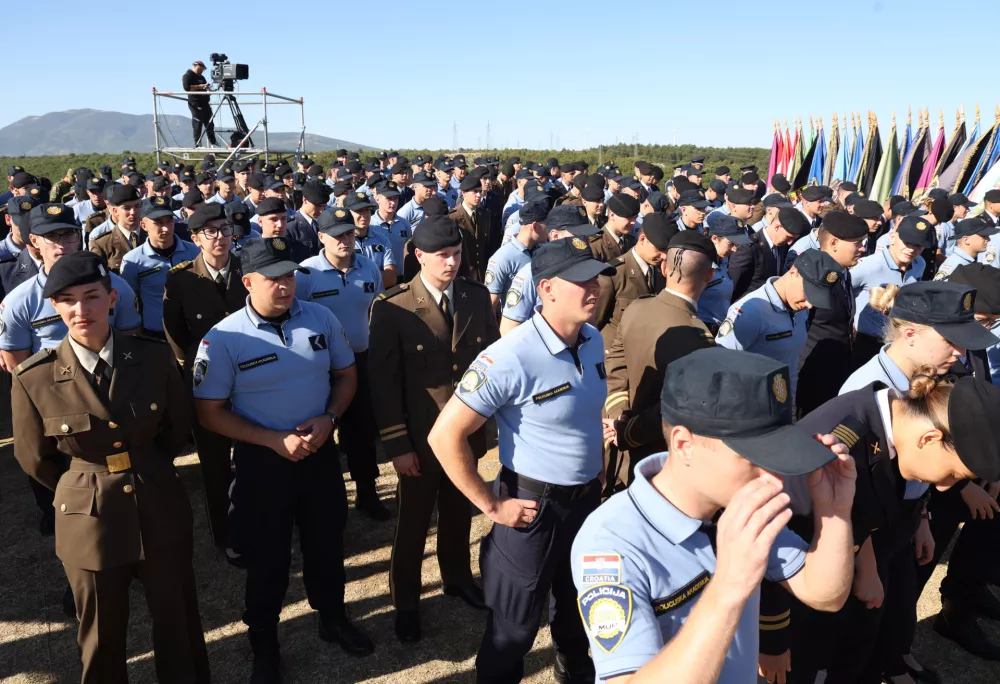 05.08.2025.,Knin- Proslava obiljezavanja Dana pobjede i domovinske zahvalnosti, Dana hrvatskih branitelja i 30. obljetnice vojno redarstvene operacije Oluja. Podizanje zastave na kninskoj tvrdjavi. Photo: Dusko Jaramaz/PIXSELL