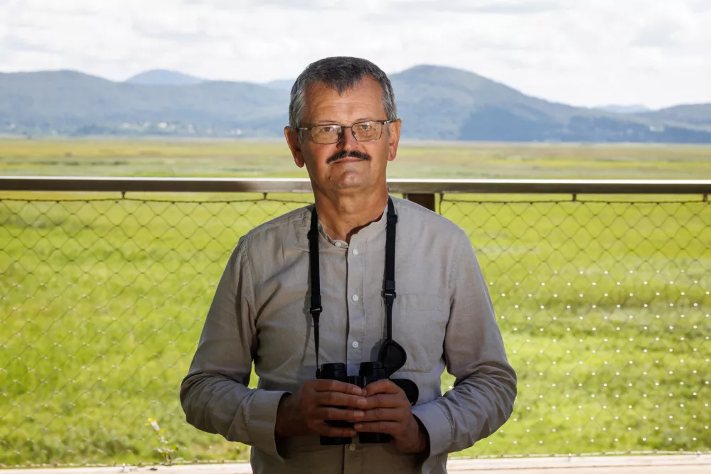 Podnebje in človek spreminjata ekosistem Cerkniškega polja