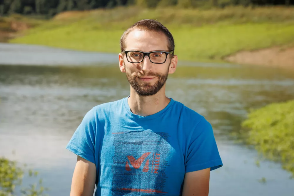 Podnebje in človek spreminjata ekosistem Cerkniškega polja