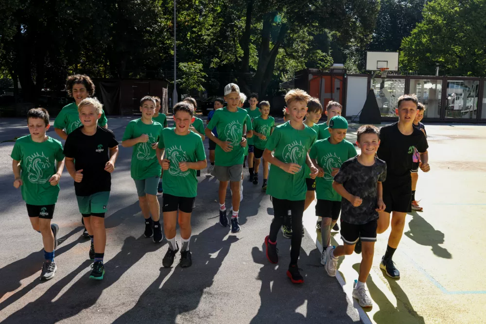 Eni na morju, drugi na ledu in mrazu