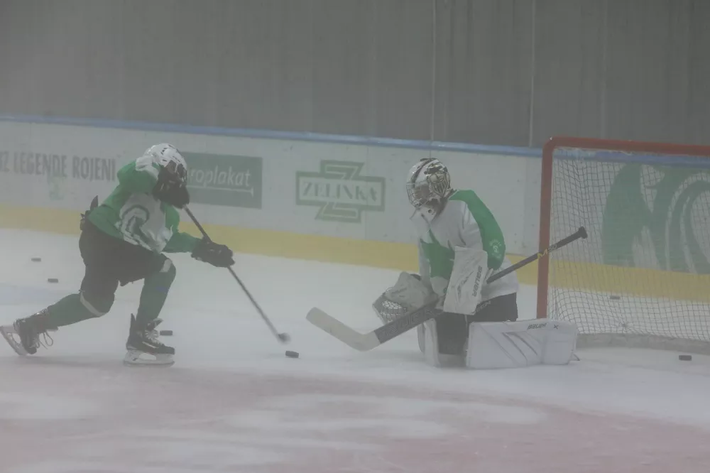 Eni na morju, drugi na ledu in mrazu