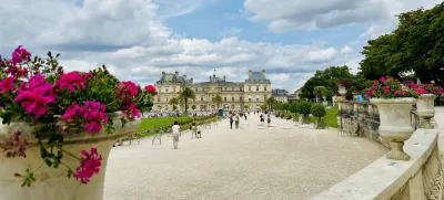 Pariz ni mesto, kamor greš. Je mesto, kjer ostaneš – četudi si stran