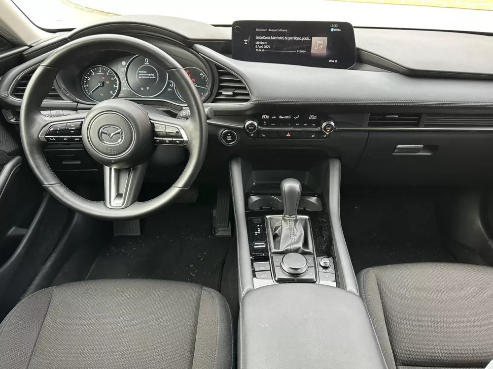 Mazda 3 limuzina / Foto: Matjaž Terzič