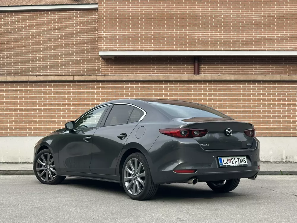 Mazda 3 limuzina / Foto: Matjaž Terzič