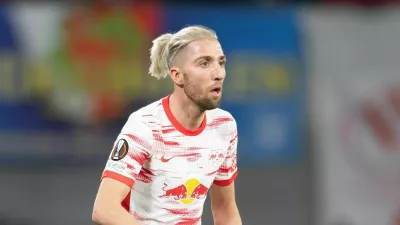 17 February 2022, Saxony, Leipzig: Soccer: Europa League, RB Leipzig - Real S. San Sebastian knockout round, intermediate round, first leg: Kevin Kampl of RB Leipzig plays the ball. Photo: Sebastian Kahnert/dpa-Zentralbild/dpa (MaxPPP TagID: dpaphotosfive598633.jpg) [Photo via MaxPPP]