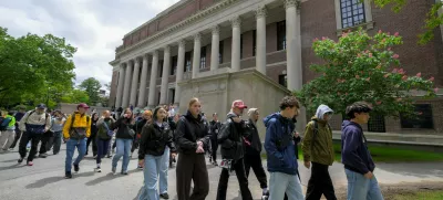 Students from Quebec, Canada tour the campus of Harvard University in Cambridge, Massachusetts, U.S., May 23, 2025.  REUTERS/Faith Ninivaggi