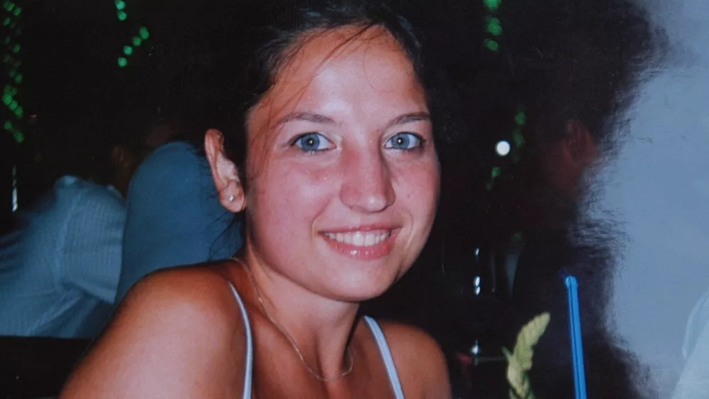 Umorjena Chiara Poggi - zločin v Garlascu Claudio Mangiarotti copyright GARLASCO-PAVIA- Chiara Poggi archive Ph Claudio Mangiarotti,Image: 1027108015, License: Rights-managed, Restrictions: pixels to minors / pixel ai minori Per la presente foto non č stata rilasciata liberatoria. Ai sensi di legge e come giŕ accettato in fase di registrazione sul sito, chi pubblica la foto č tenuto a pixelare tutto ciň che violi il Diritto alla Privacy di so, Model Release: no / Foto: Claudio Mangiarotti Via Profimedia