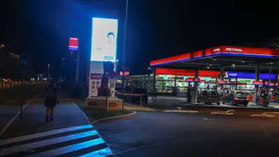 Povečanje svetlobnega onesnaževanja: Kje bomo še lahko opazovali Rimsko cesto?