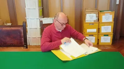 Sodnemu izvršitelju ni bilo do “stare šare”