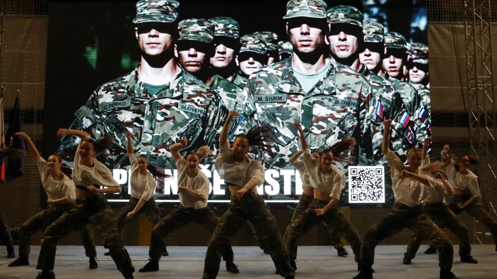 14.03.2025 - simbolična fotografija, slovenska vojska, plesFoto: Tomaž Skale