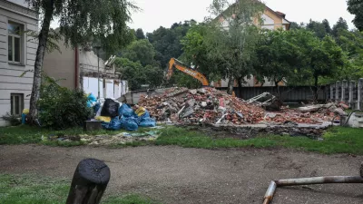 - 29.07.2025. - Podrta telovadnica ob Osnovni šoli Prule.//FOTO: Bojan Velikonja