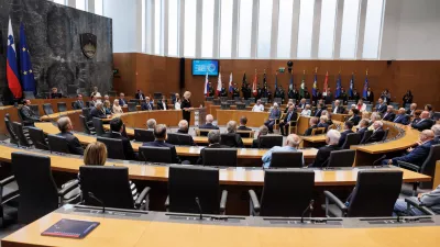 Državnozborsko izmišljevanje ob odložilnem vetu