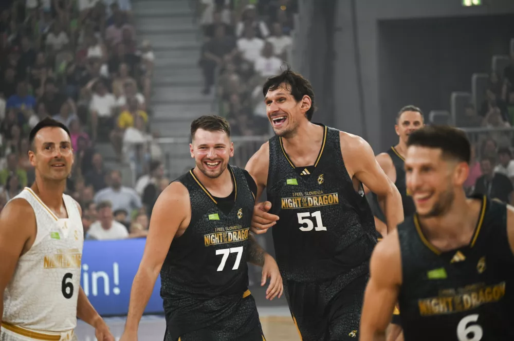Boban MarjanovićLuka Dončić24.08.2024 Poslovilna tekma Gorana Dragića, I Feel Slovenia - Night of the Dragon FOTO: Nik Erik Neubauer