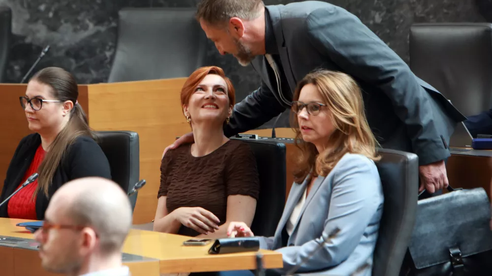 10.07.2025 - nadaljevanje seje DZ, na kateri bodo poslanci na predlog opozicije obravnavali interpelacijo ministrice za kulturo Aste Vrečko;Asta Vrečko, Klemen BoštjančičFoto: Tomaž Skale