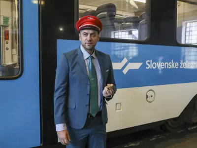 08.12.2023 - novinarska konferenca Slovenskih železnic, na kateri bodo predstavili nove uniforme osebja; Železniški muzej SŽ - Slovenske železniceFOTO: Luka Cjuha