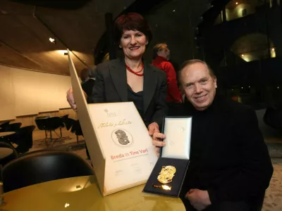 dobitnika zlate plakete za življensko delo lutkarja Breda in Tine Varl  - Javni sklad RS za kulturne dejavnosti - podelitev zlatih in srebrnih plaket  za življenjsko delo in izjemne dosežke na podrocju kulturnih dejavnosti za leto 2010;  /FOTO; Matej Povše