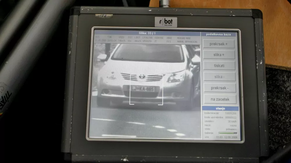 Policijski radar, merilec hitrostiFOTO: JAKA GASAR / NEDELJSKI