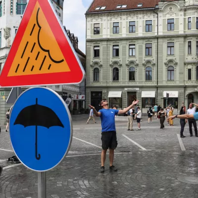 20.06.2025. Inštalacija Zmago Modica Lastno vreme v Ljubljani. Foto: Bojan Velikonja 