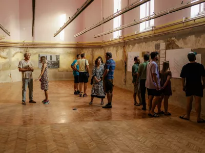 Začenja se obnova Kajuhovega doma