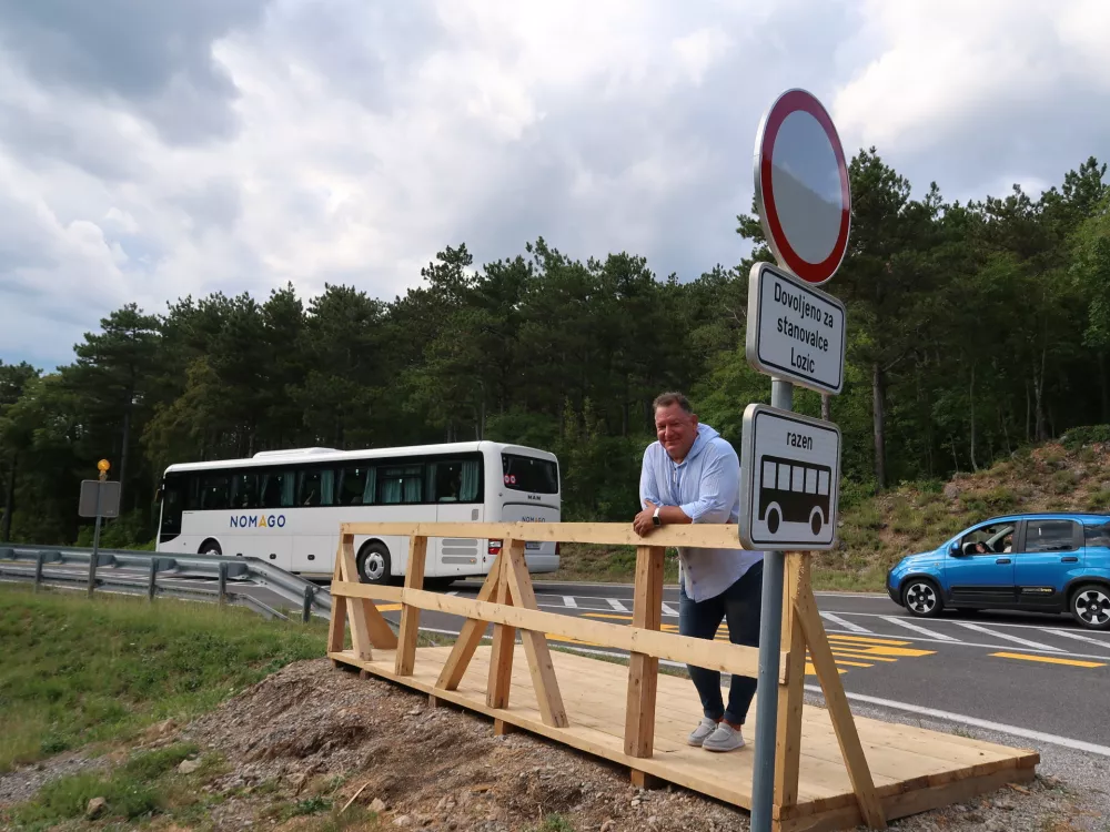Rebernice, Podnanos, Razdrto, hitra cesta, Lozice, Podraga, kolone, promet / Foto: Nataša Bucik Ozebek