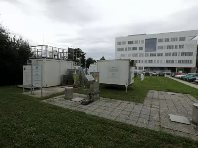 16.09.2024 - Arso merilna postaja čistega zraka na Vojkovi uliciFoto: Luka Cjuha