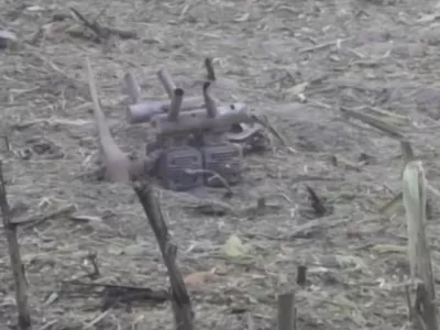 Posnetek padlega drona na Poljskem, predvidoma naj bi šlo za iranski tip Šahed, ki ga uporablja Rusija.