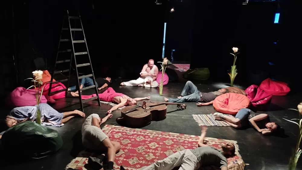 KUD Ljud: Srečevanja, Pošta, 2025