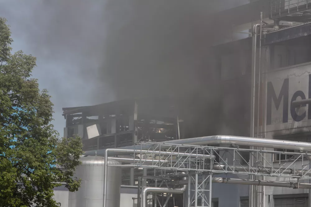 V Melaminu potrdili: Tožijo starše in partnerico pokojnega delavca