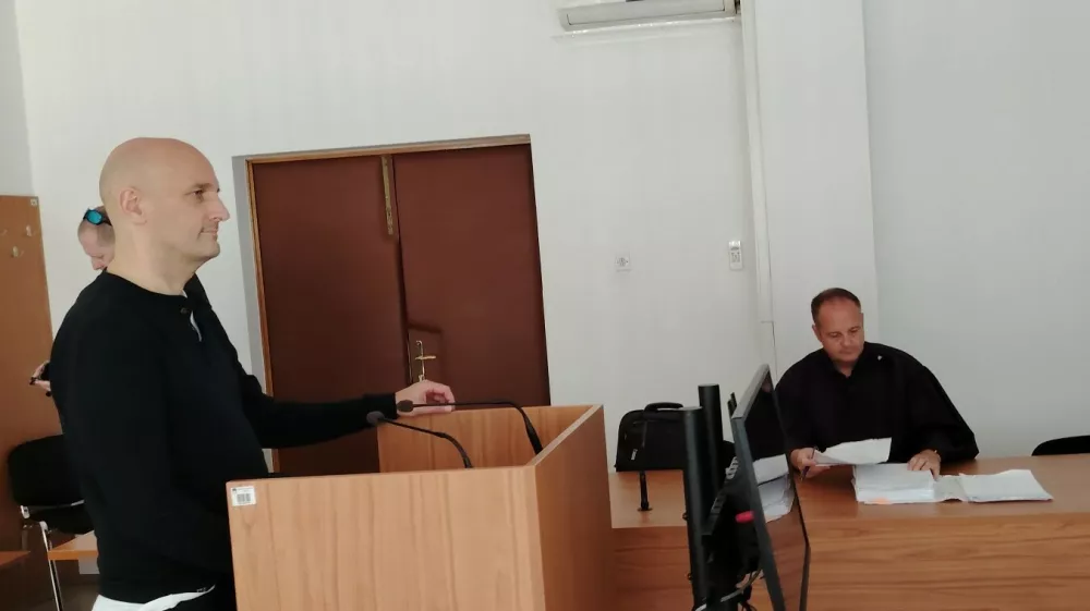 Oškodoval javne finance: Turšič ne priznava krivde, tožilstvo vztraja pri obtožbi