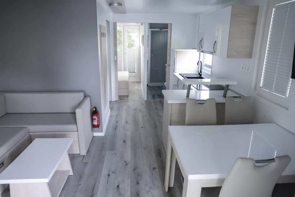 - 20.08.2025 - ogled plavajočih hišk na Ljubljanici//FOTO: Jaka Gasar