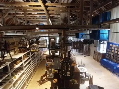 Tržiška zgodovina med tramovi Pollakove kajže