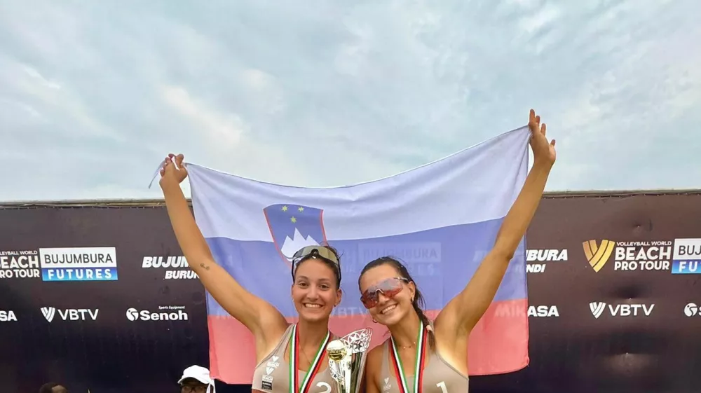  Živa Javornik in Tajda Lovšin