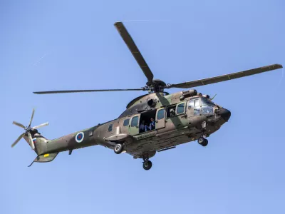﻿- Slovenska vojska (SV) - helikopter Evrocopter AS532 Cougar - 12.06.2019 – Fraport Slovenija / Letališče Brnik - Letalska akademija Fraport - vaja kriznega odzivanja v primeru letalske nesreče Zlomljeno krilo 2019. //FOTO: Matjaž Rušt