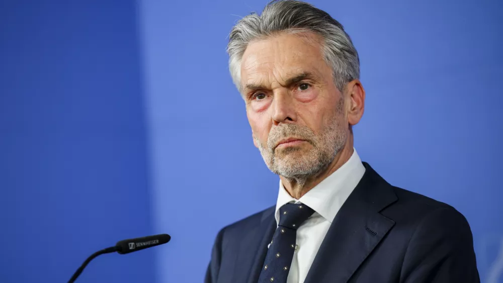 FILED - 25 March 2025, North Rhine-Westphalia, Duesseldorf: Netherlands' Prime Minister Dick Schoof speaks at a press conference. Photo: Christoph Reichwein/dpa