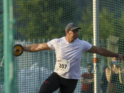 Kristjan Čeh disk9.7.2023 - Atletika - Državno prvenstvo v atletiki Velenje - atletska zveza slovenijeFOTO: Luka Cjuha