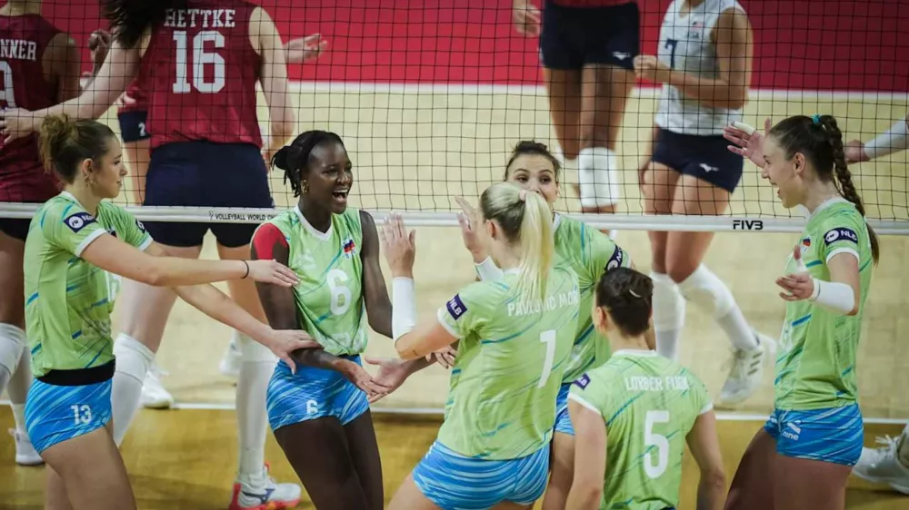 Slovenska ženska odbojkarska reprezentanca