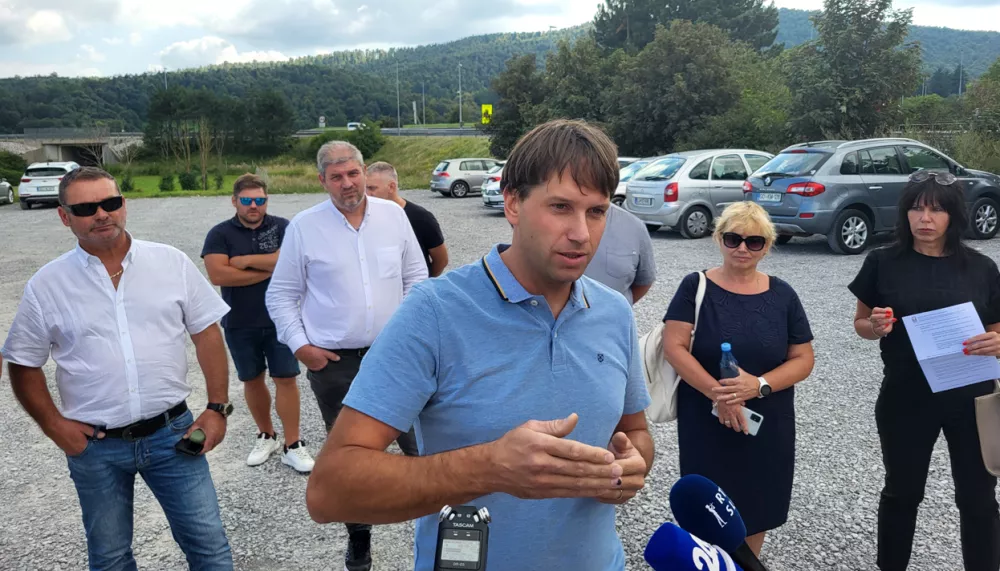 Andrej Natlačen, Natlačen transport.