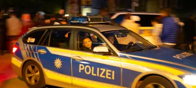 Police operation in front of the Oktoberfest. Hundreds of thousands visit the Oktoberfest 2022 on October 3rd, 2022 in Munich, Germany. As the weather was cold and/or wet all over the this year's Wiesn many stayed at home. On the last day as the sund was shining the Oktoberfest was crowded again.,Image: 728052279, License: Rights-managed, Restrictions: World Rights Except Germany * DEUOUT, Model Release: noFoto: Profimedia