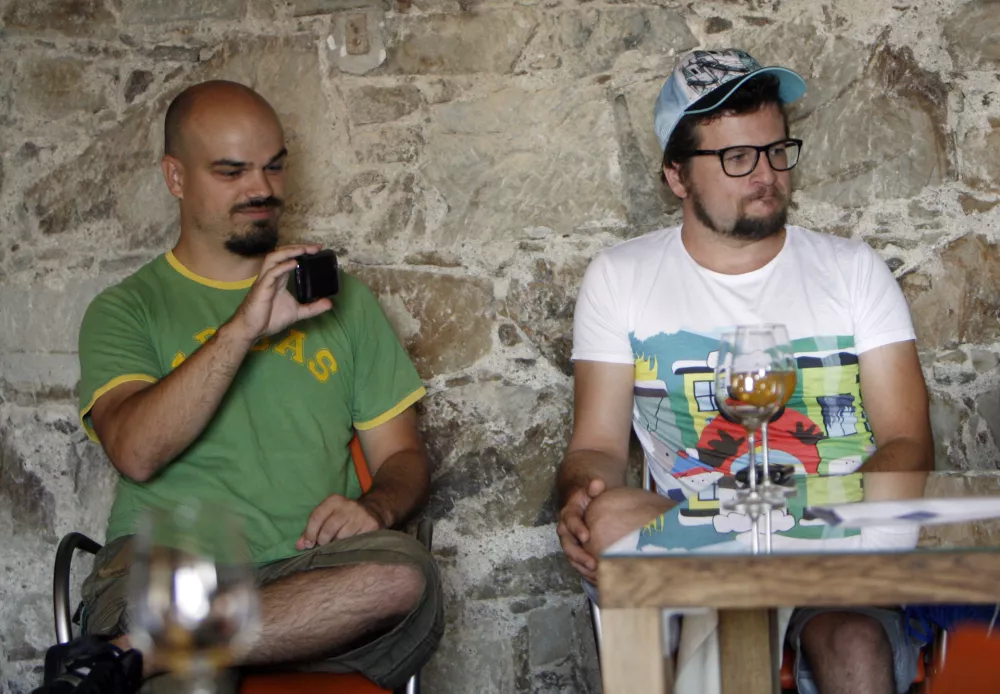 Vsestranska ustvarjalca / Foto: Tomaž Skale