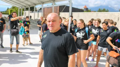 ﻿24.08.2016. Brezjetrener celjskega kluba Sankaku in strokovni direktor slovenske reprezentance Marjan Fabjan med obljubljenim romanjem med Lopato in Brezjem je prišel na cilj na Brezjefoto: Bojan Velikonja