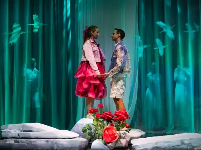 Iz predstave Snežna kraljica. F Darja Štravs Tisu