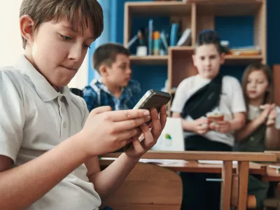 Nov optimističen štart, stari nerazrešeni izzivi