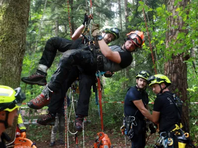 Reševalne ekipe iz Slovenije in tujine so se pomerile v različnih izzivih