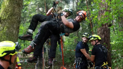 Reševalne ekipe iz Slovenije in tujine so se pomerile v različnih izzivih
