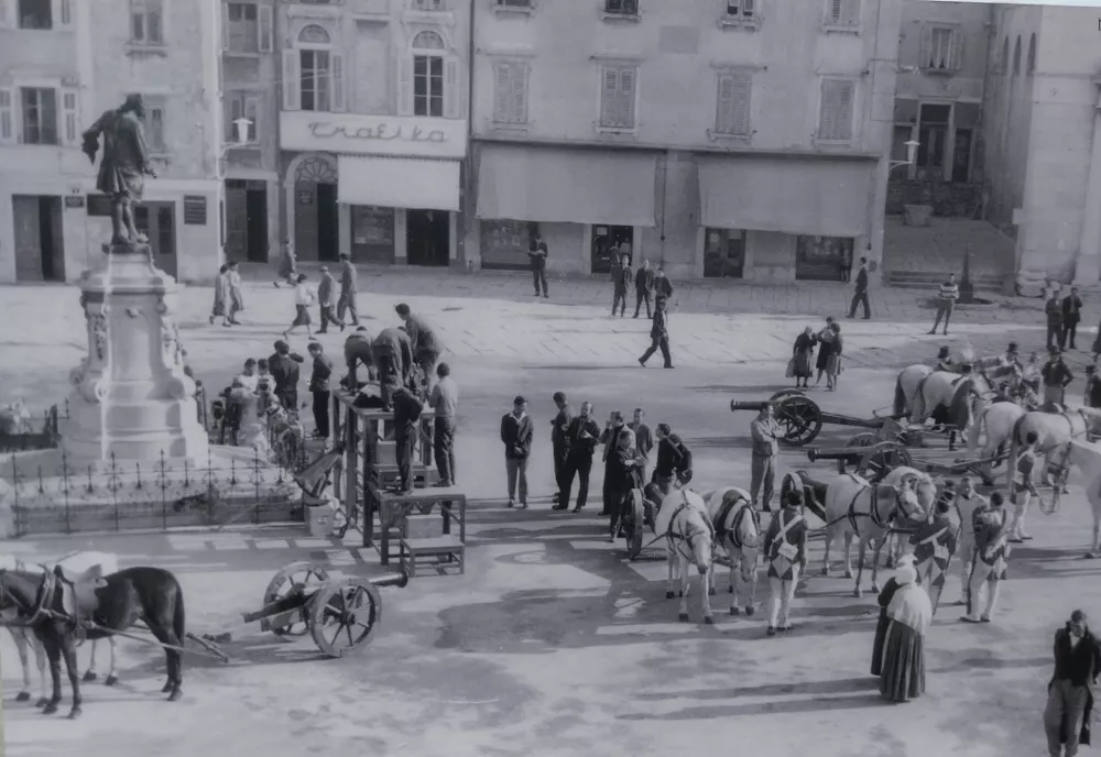 Piran je kot scenska kulisa služil v već kot sto filmih. F Vesna Levičnik